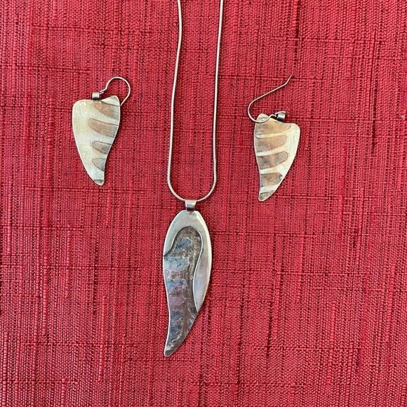 Jessie Senecal Handmade Sterling Sliver "Cattail" Locket Necklace and Earrings - Picture 4 of 5